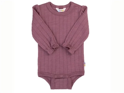 Joha body i lilla nuance med lange pufærmer i uld og silke